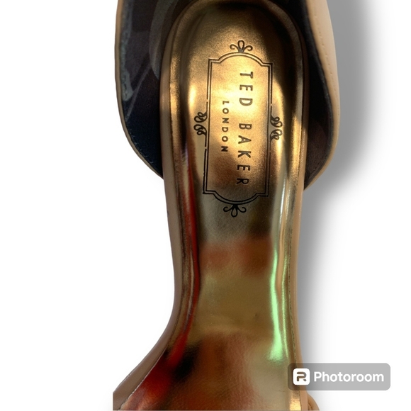 NWOB Ted Baker Sheah Sandal in Nude / Rose Gold, size 8.5 US - Picture 14 of 16